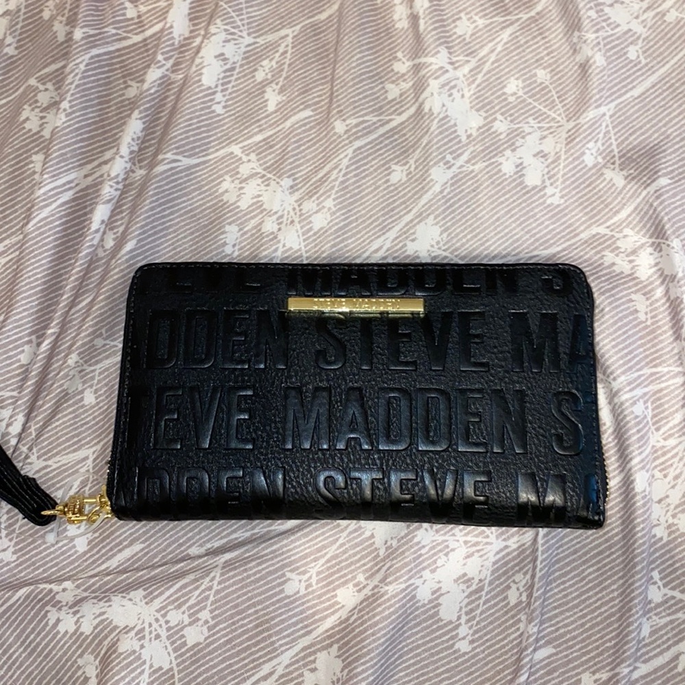 BRAND NEW Steve Madden Wallet